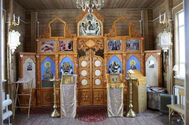 Интерьер Спасского храма в п. Тикси-3